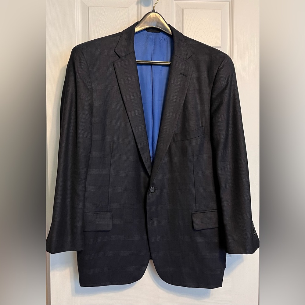 Tom James, Men’s Custom made wool sport coat, navy blue plaid size 48R
